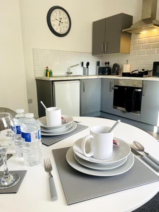 #10Bs 1 Bed Serviced Apartment Дербі Екстер'єр фото